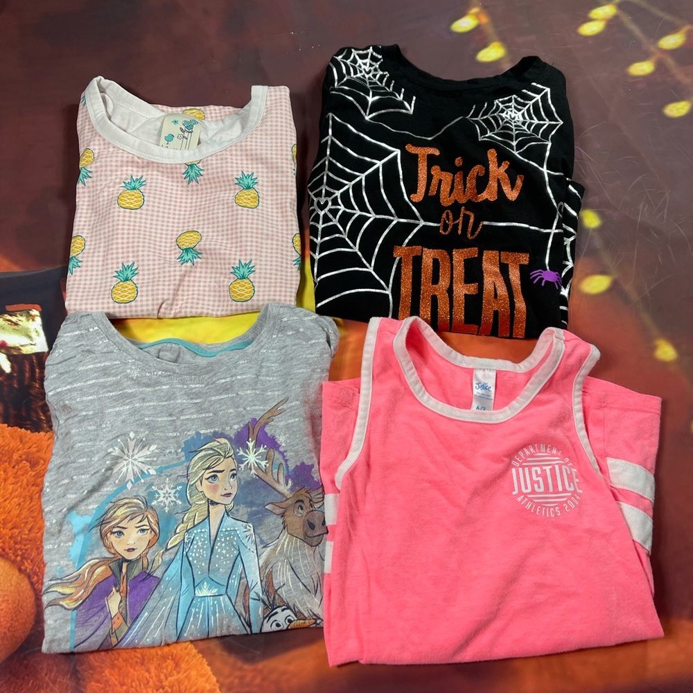 Various kid’s graphic tees